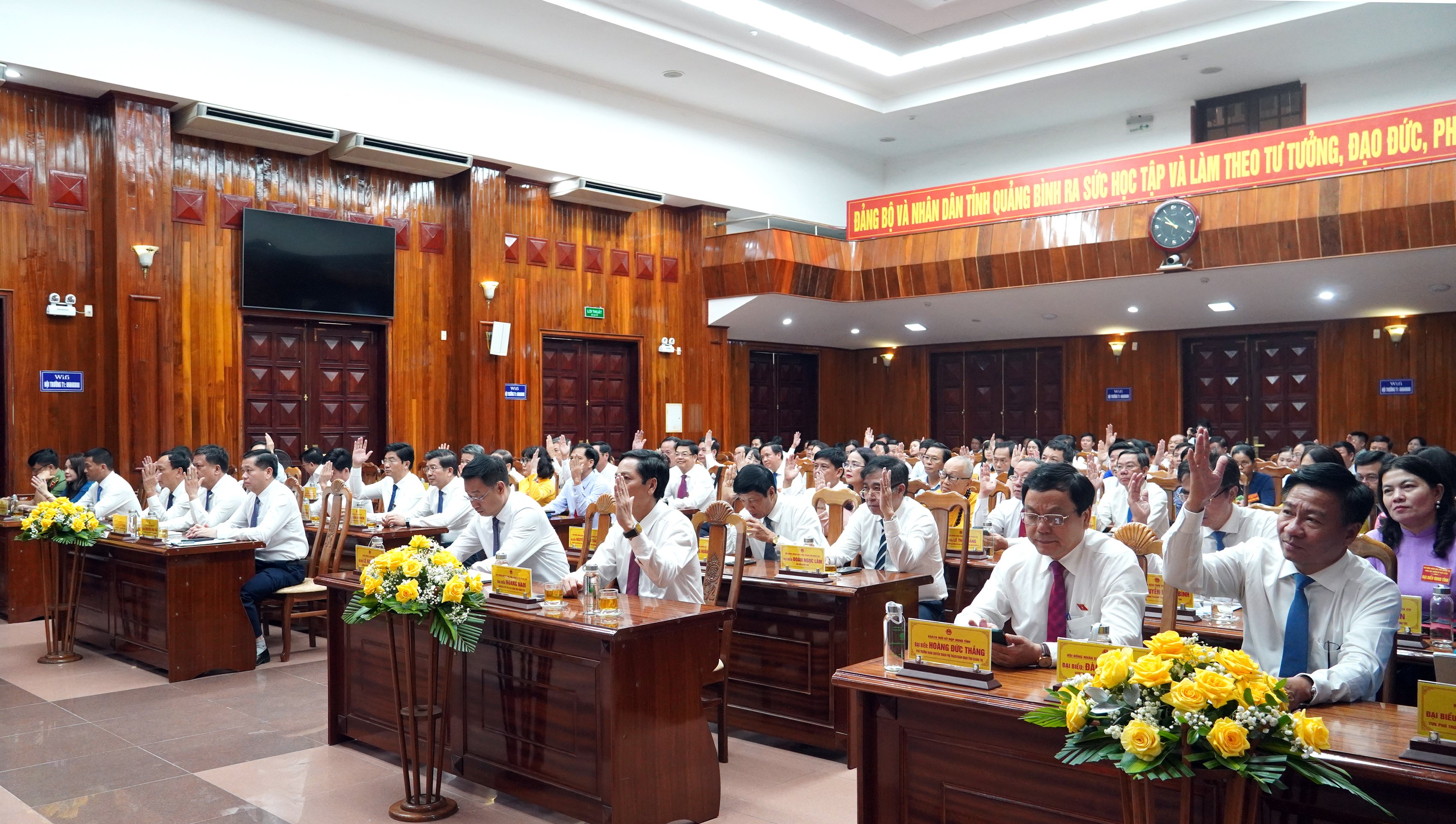 Kỳ họp đầu tiên của HĐND tỉnh Quảng Trị sau hợp nhất: Khẳng định tinh thần đổi mới, kiến tạo phát triển