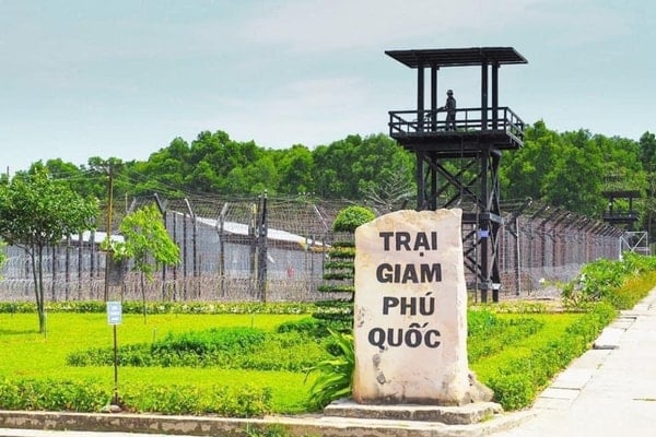 cong-nha-tu-phu-quoc.jpg