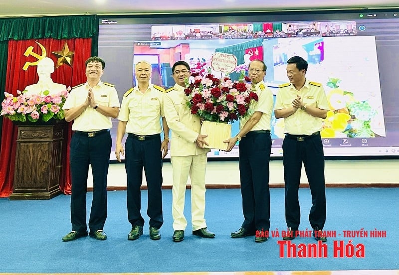លោក Nguyen Van Thuy កាន់តំណែងជាប្រធានផ្នែកពន្ធដារខេត្ត Thanh Hoa។