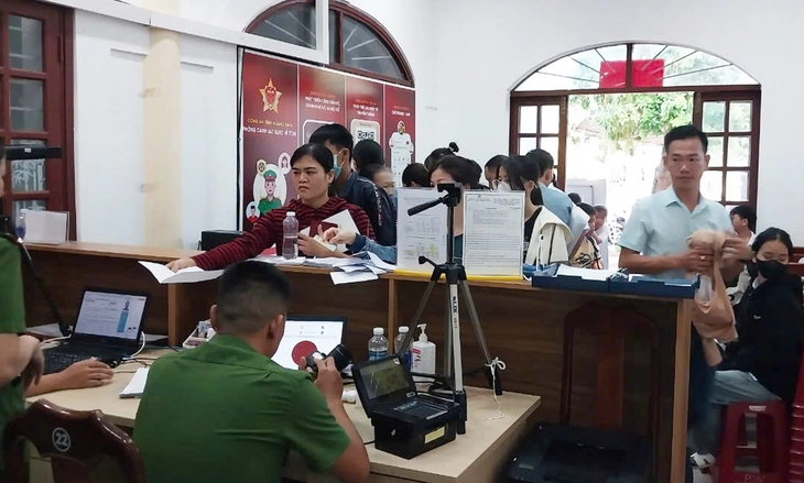 Tin tức sáng 1-7: Giảm mức thu nhiều khoản phí, lệ phí; TP.HCM cảnh báo khẩn dầu phong thấp giả - Ảnh 3.