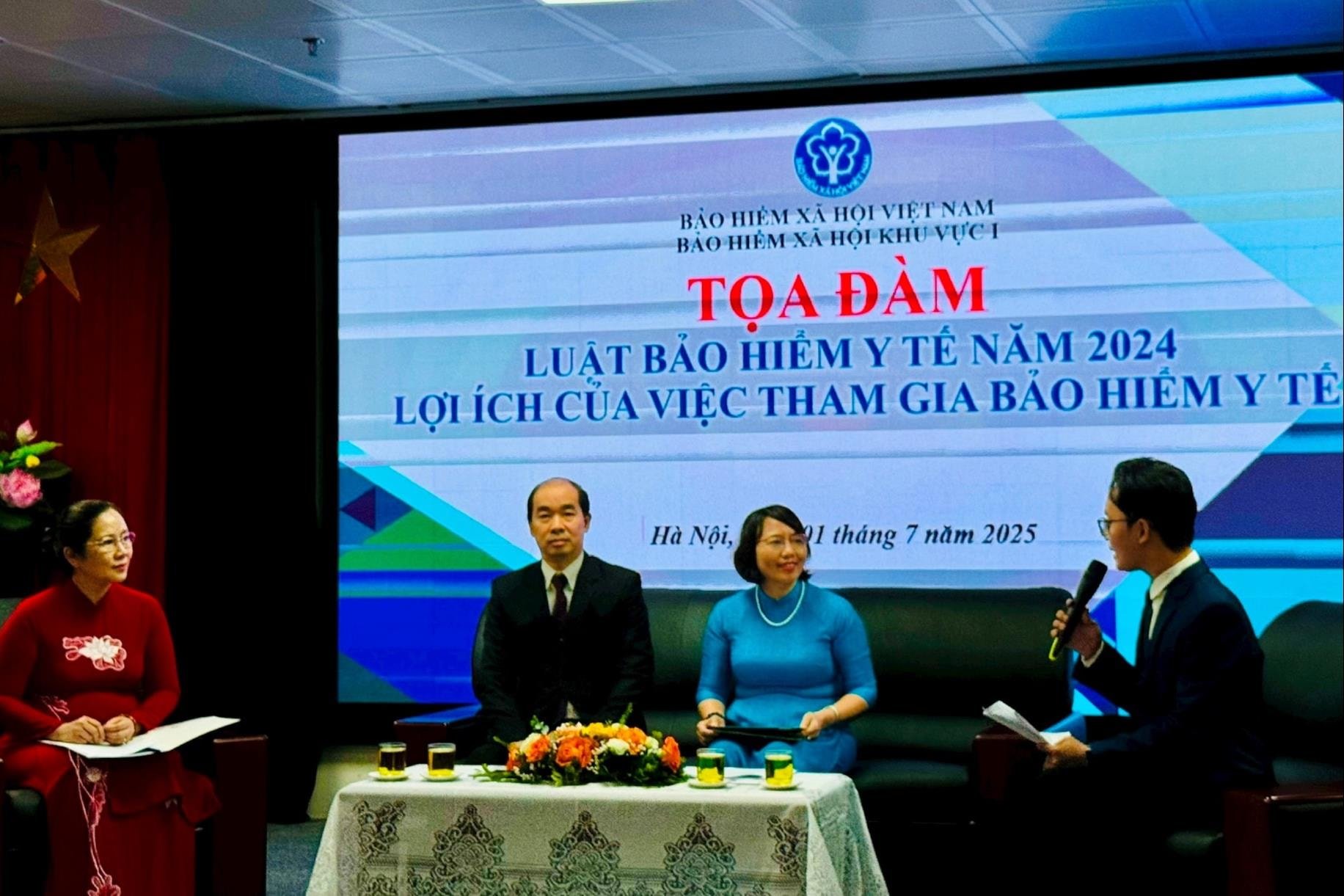 hoat-dong-toa-dam.jpg