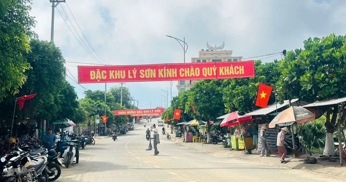 Ngày đầu làm việc tại các trụ sở đặc khu, xã mới ở Quảng Ngãi: Khí thế mới, quyết tâm mới