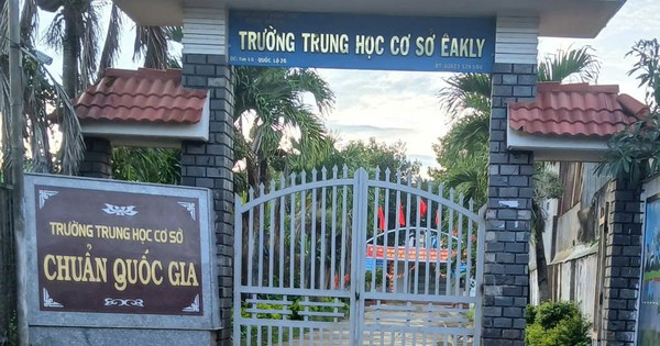 ការផ្ទេរគ្រូបង្រៀនទៅសាលាផ្សេងទៀត ប៉ុន្តែ "ភ្លេច" ដើម្បីពិភាក្សា និងផ្លាស់ប្តូរព័ត៌មាន