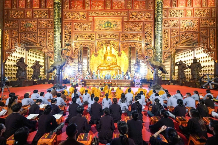 Hơn 18.000 ngôi chùa và tự viện cả nước đồng loạt 6h sáng cử chuông trống cầu quốc thái dân an - Ảnh 5.