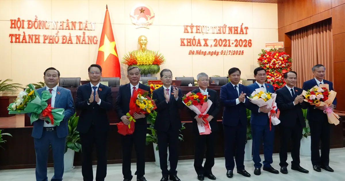 Da Nang appoints new personnel for 14 departments and branches after rearrangement