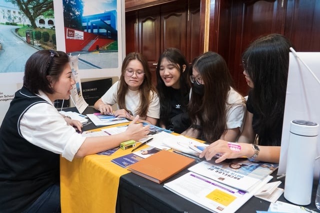 Từ hôm nay, Úc tiếp tục tăng phí visa với du học sinh, lên 2.000 AUD - Ảnh 2.