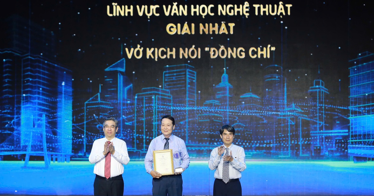 ละครเรื่อง 'สหาย' ได้รับรางวัลความคิดสร้างสรรค์จากนครโฮจิมินห์