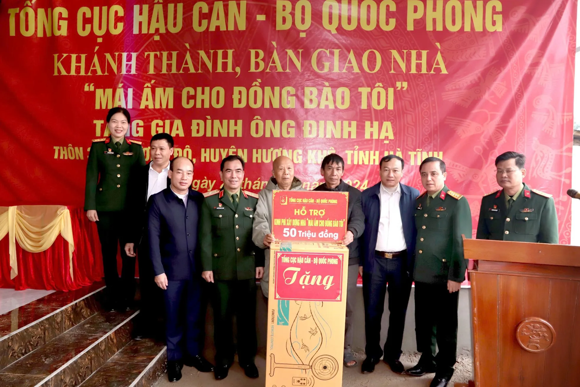 Bộ đội Hậu cần - Kỹ thuật chung tay xóa nhà tạm, giúp đồng bào giảm nghèo ảnh 7