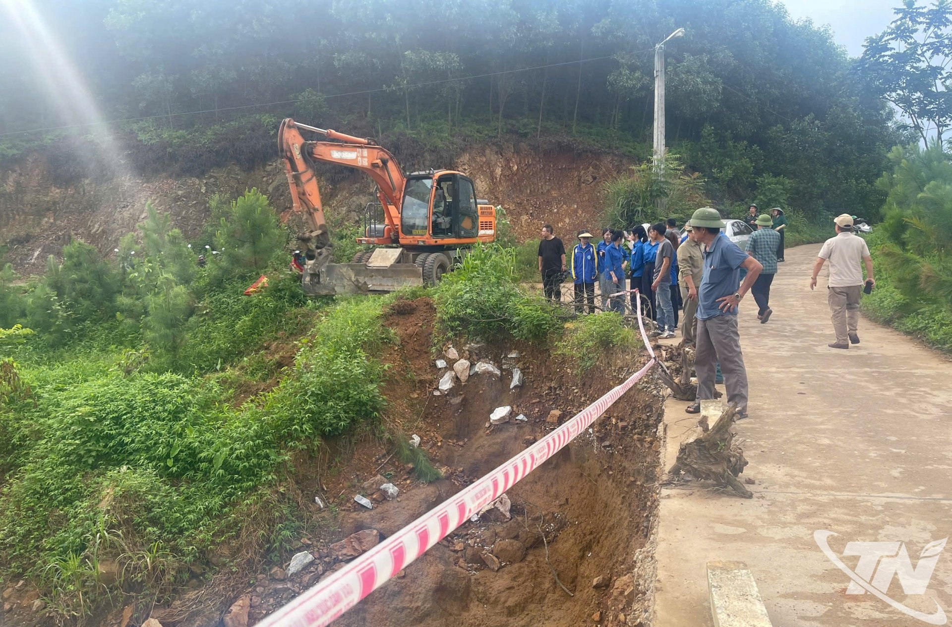 Cầu khu vực xóm Soi Vàng sụt lún nghiêm trọng, nếu không khắc phục sẽ gây chia cắt giao thông.