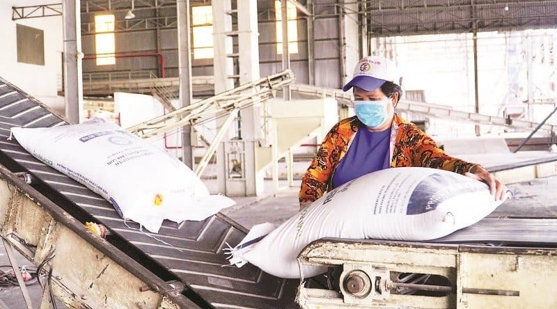 Dây chuyền sản xuất gạo của Công ty cổ phần Nông nghiệp Công nghệ cao Trung An. (Ảnh: Báo Nhân dân)