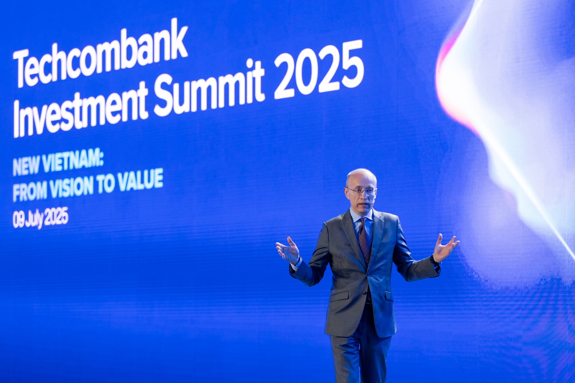Techcombank Investment Summit 2025 “Việt Nam mới Tầm nhìn kiến tạo giá trị”