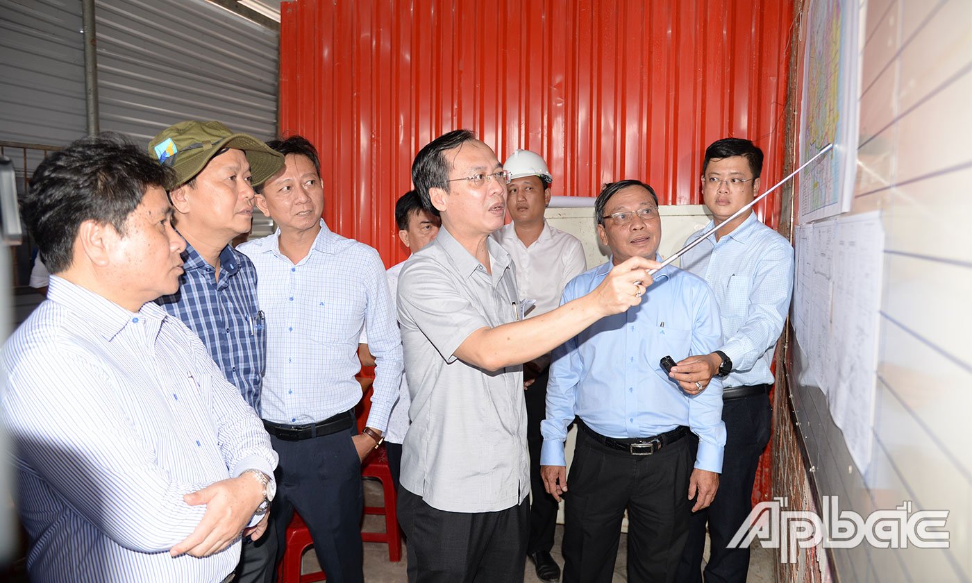 Đồng chí Trần Trí Quang kiểm tra Dự án thành phần 2 thuộc Dự án Đường tỉnh 864.