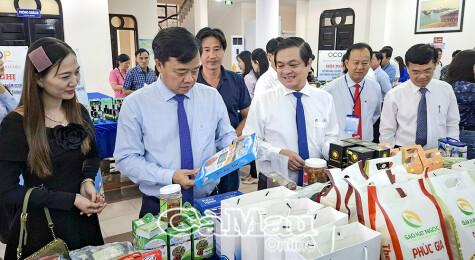Gắn 5 sao OCOP cho con tôm, cua Cà Mau