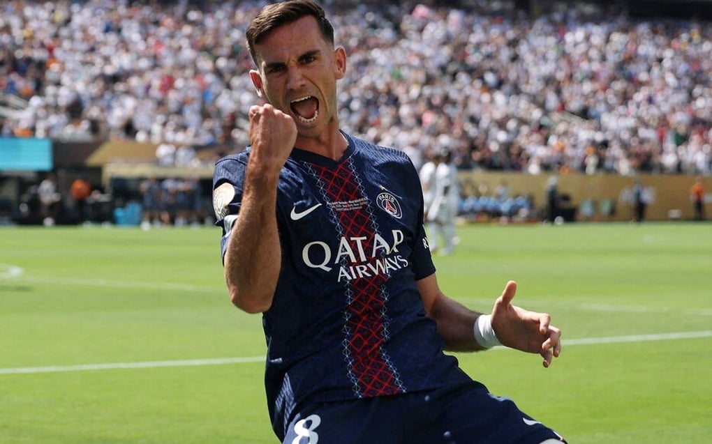 PSG đánh bại Real Madrid, HLV Enrique chỉ thẳng cầu thủ nhận Quả bóng Vàng - 2