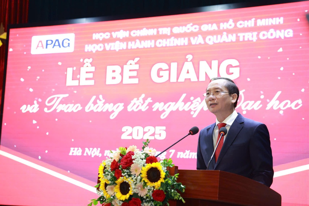 Thế hệ sinh viên đặc biệt “4 năm 3 trường” chính thức tốt nghiệp - 1