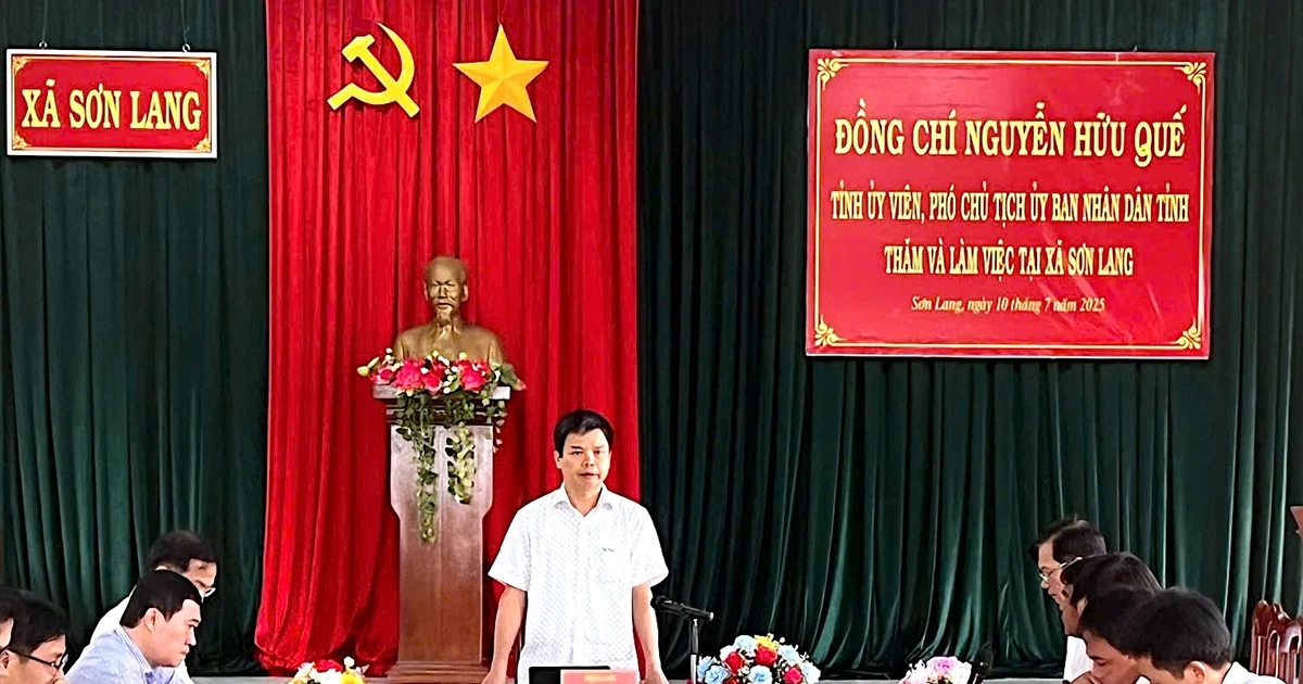 Phó Chủ tịch UBND tỉnh Gia Lai Nguyễn Hữu Quế làm việc tại xã Sơn Lang