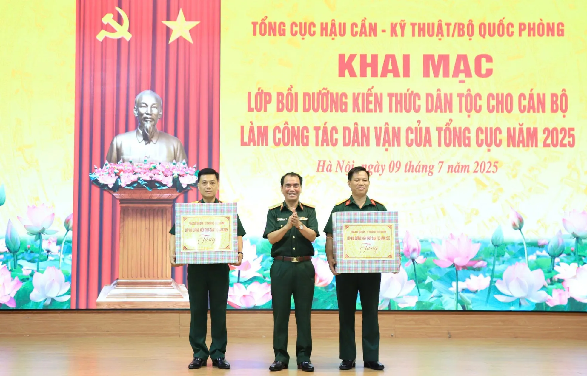Bộ đội Hậu cần - Kỹ thuật chung tay xóa nhà tạm, giúp đồng bào giảm nghèo ảnh 3