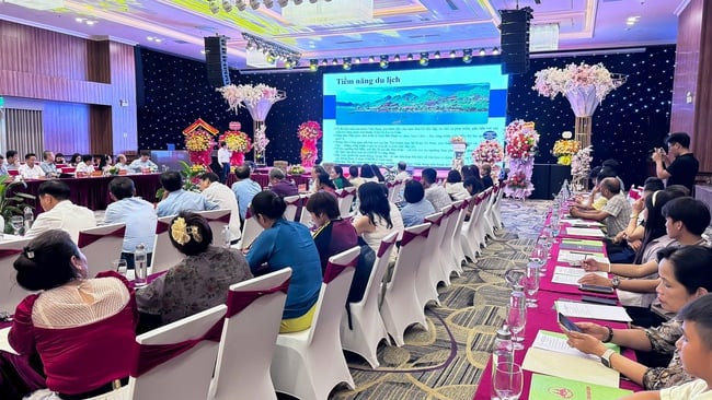 Ninh Bình phấn đấu đến năm 2030 đón 25 triệu lượt khách du lịch  - Ảnh 2.