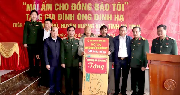 អង្គភាព​ភស្តុភារ និង​បច្ចេក​ទេស រួម​ដៃ​គ្នា​លុប​បំបាត់​ផ្ទះ​បណ្ដោះ​អាសន្ន ជួយ​ប្រជាជន​កាត់​បន្ថយ​ភាព​ក្រីក្រ