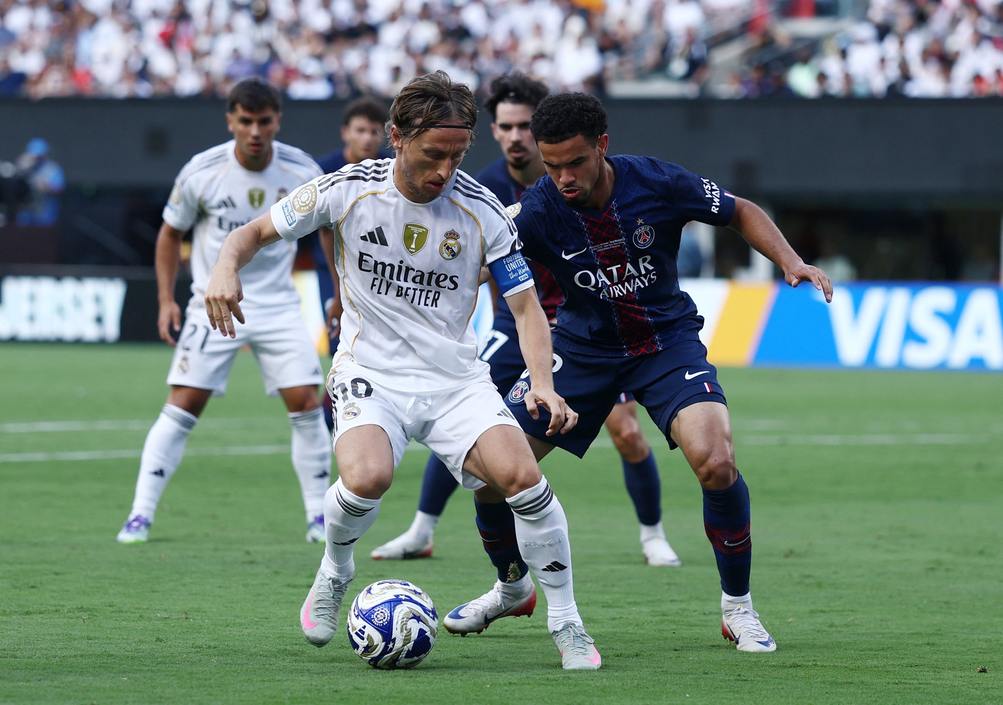 Modric roi Real anh 7