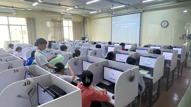 Rào cản lớn nhất trong thi cử trên máy tính là sự công bằng - Ảnh 2.