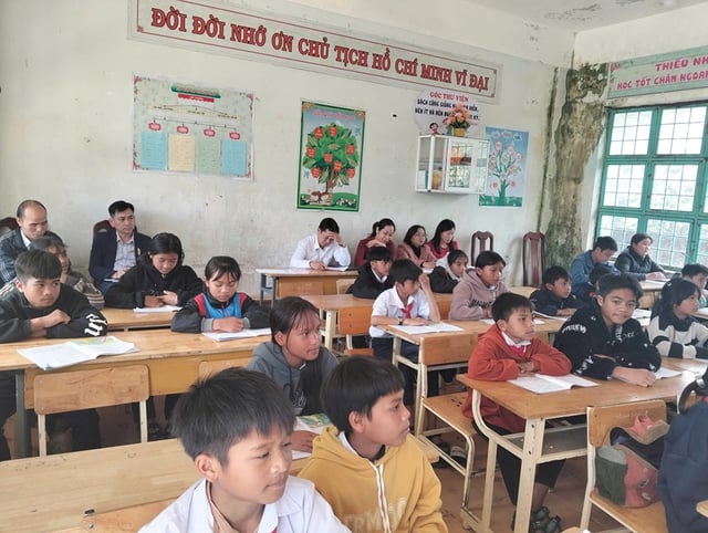 Trường học hư hỏng ở vùng biên: Nỗi lo an toàn cho học sinh - Ảnh 1.
