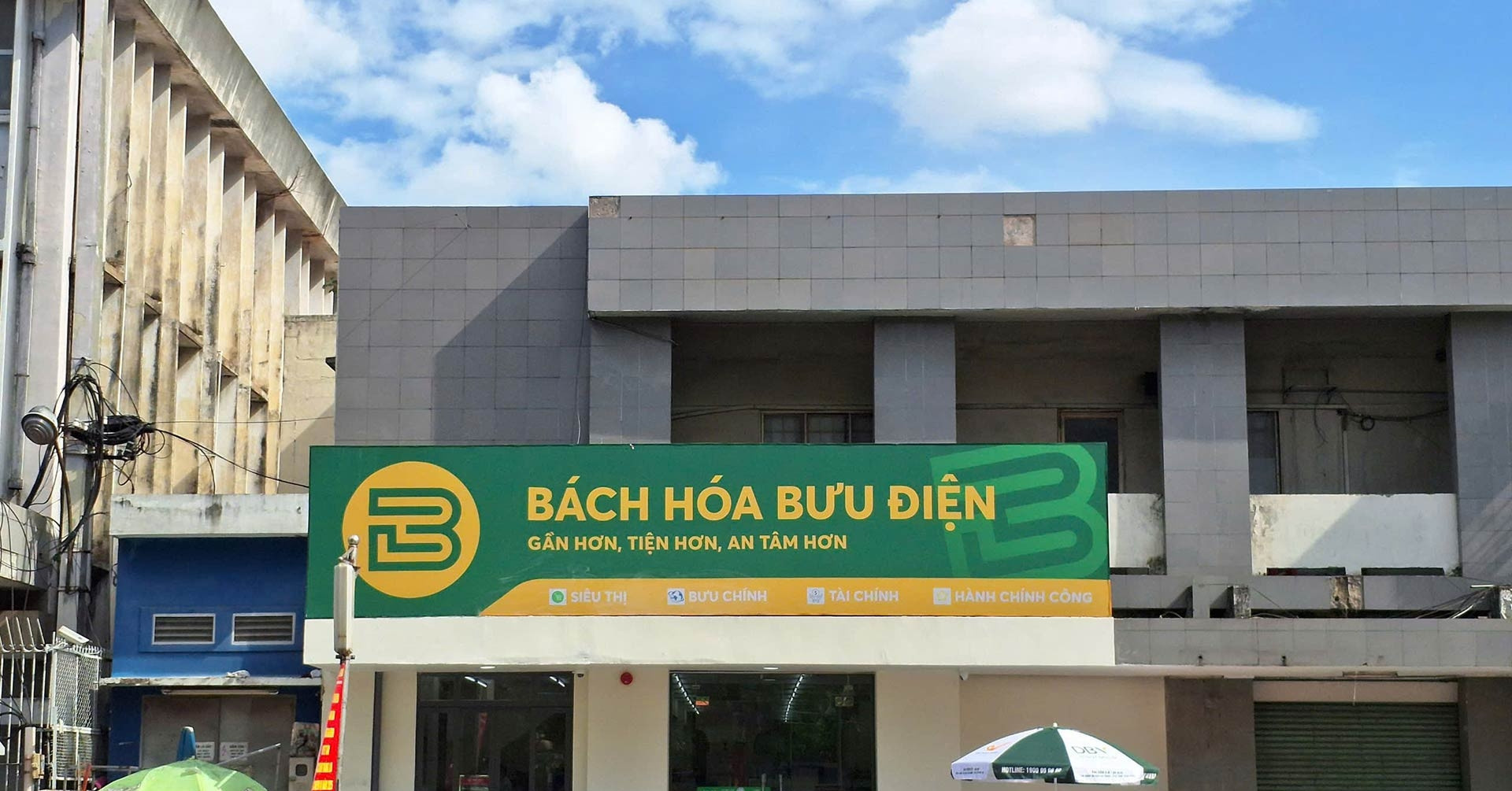 ការិយាល័យប្រៃសណីយ៍នៅទីក្រុងហូជីមិញ 'ផ្លាស់ប្តូរ' ទៅជាហាងទំនិញ៖ គំរូ 2-in-1 តែមួយគត់