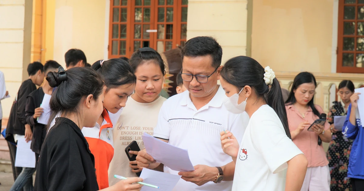 ការចុះឈ្មោះសិស្សថ្នាក់ទី 10 របស់សាលា 'untangles' សម្រាប់ថ្នាក់ និងក្រុមនៃមុខវិជ្ជាដែលពួកគេជ្រើសរើស