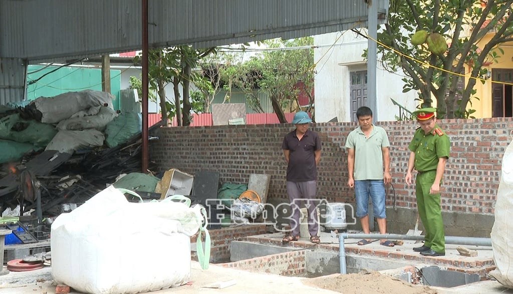 Kiểm tra hệ thống xử lý nước thải của hộ gia đình anh Phạm Văn Thảo, thôn bùi phường Mỹ hào tỉnh hưng Yên