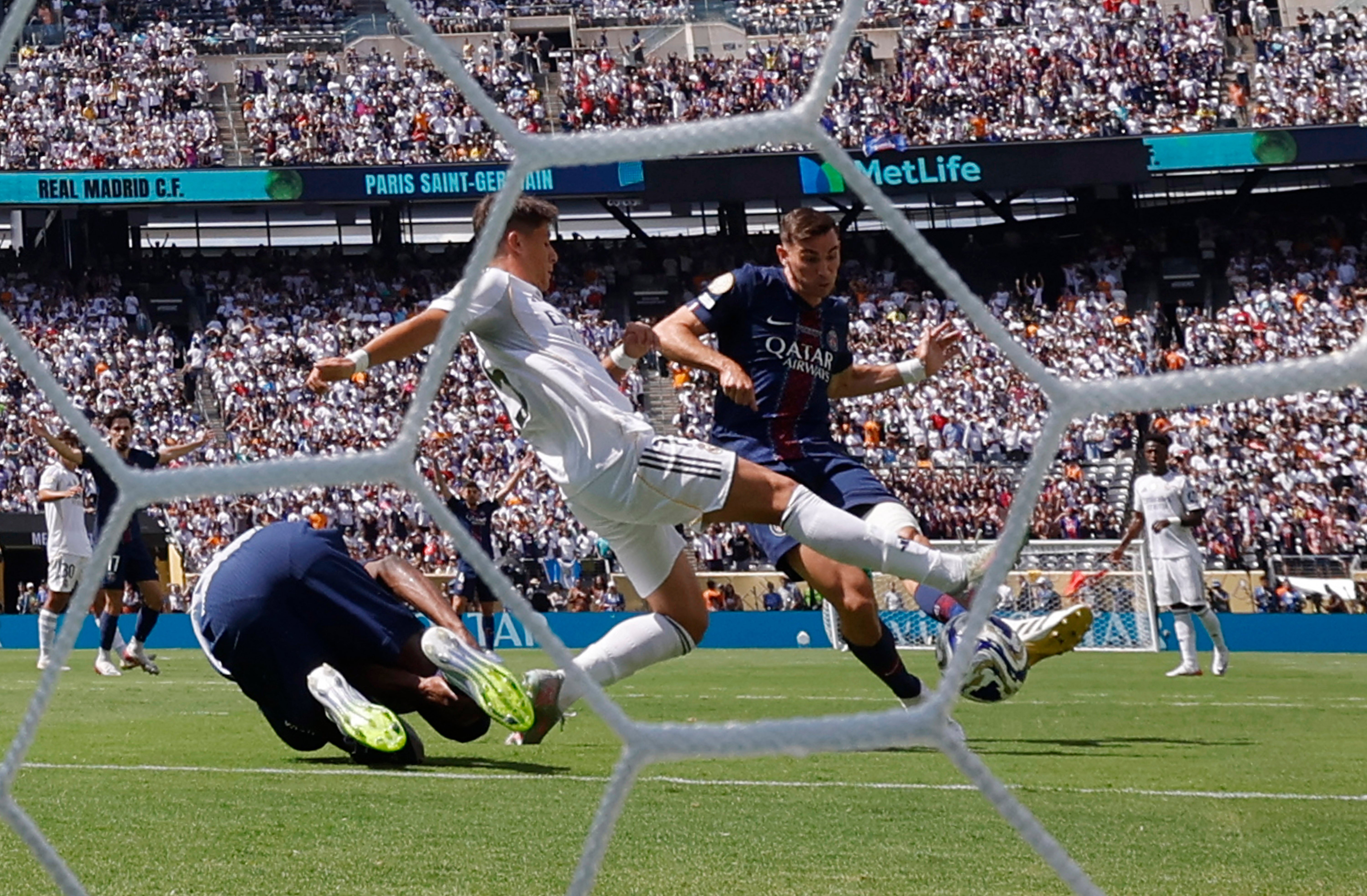 Real vs PSG anh 1
