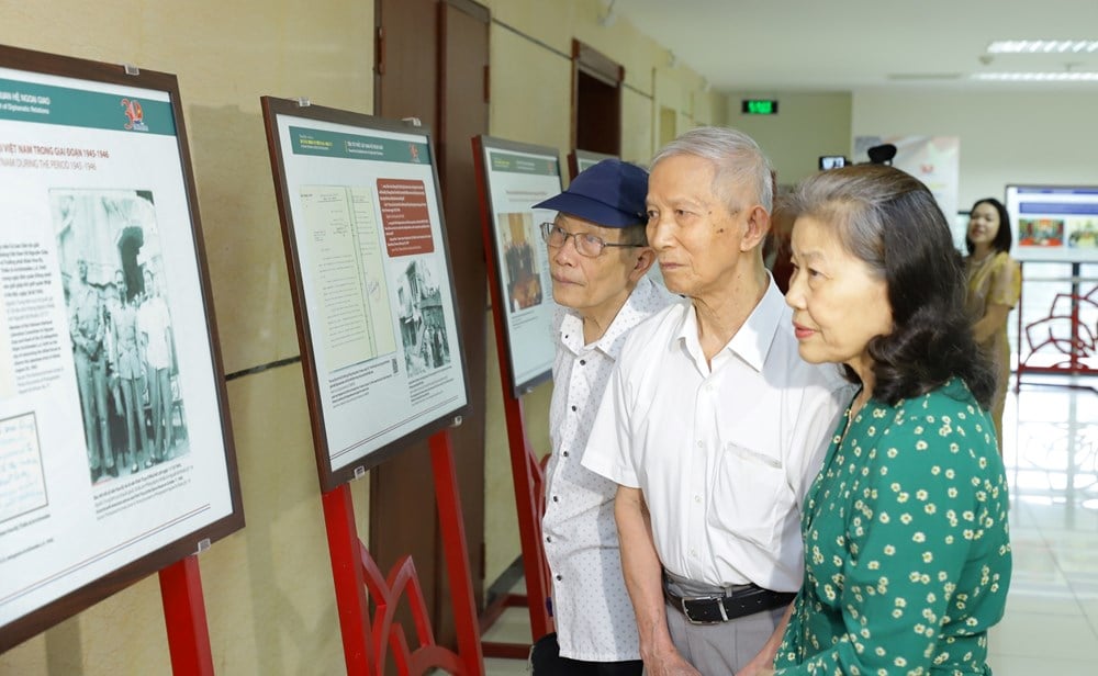 Lần đầu công bố nhiều tài liệu tại trưng bày “30 năm quan hệ ngoại giao Việt Nam - Mỹ” - ảnh 1
