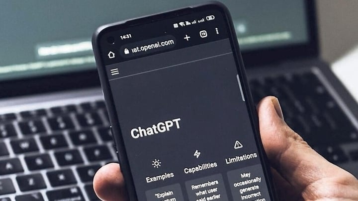 ChatGPT has over 5 billion visits per month. (Source: explodingtopics)