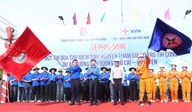 Thi đua cao điểm tình nguyện hỗ trợ thi công Dự án đường dây 500kV Lào Cai – Vĩnh Yên- Ảnh 1.