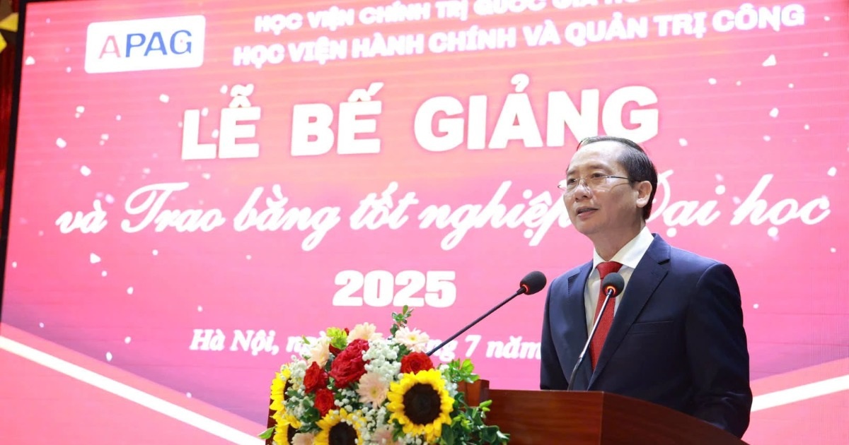 Thế hệ sinh viên đặc biệt “4 năm 3 trường” chính thức tốt nghiệp