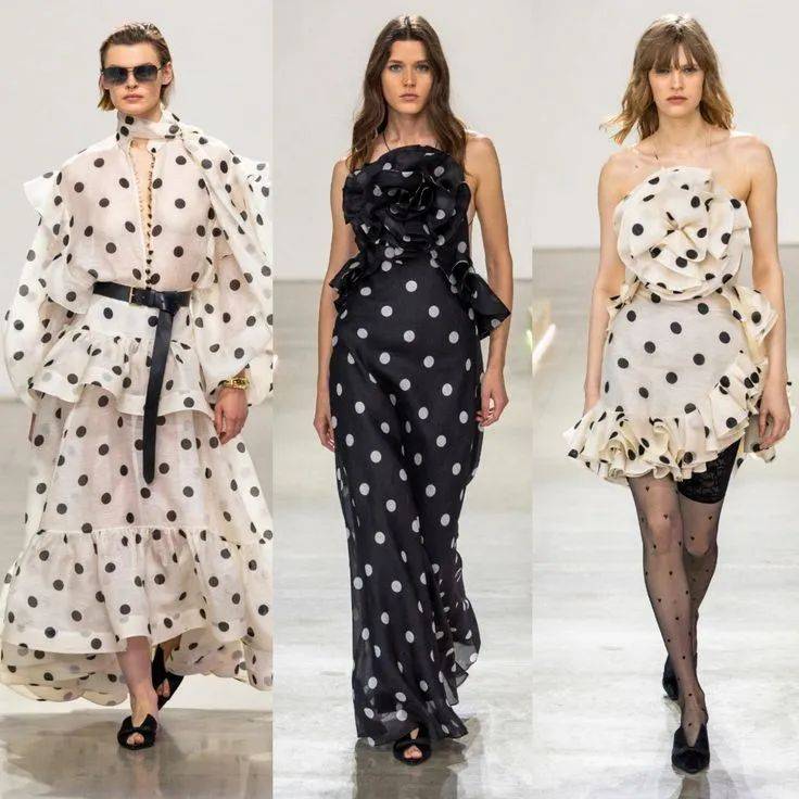 Hè này, họa tiết chấm bi "bùng nổ" trở lại: Cách mặc vừa retro vừa trendy khiến ai cũng ngoái nhìn- Ảnh 5.