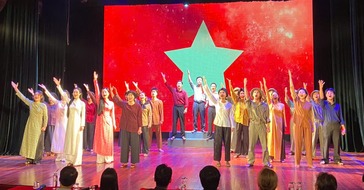 Korean director creates musical about President Ho Chi Minh