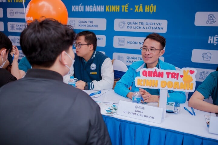 Trường Đại học Công nghệ Đông Á vẫn xét tuyển khối C cho nhiều ngành đào tạo năm 2025.