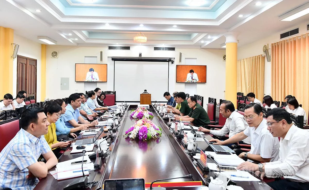 Các đại biểu dự hội nghị tại điểm cầu Tuyên Quang.