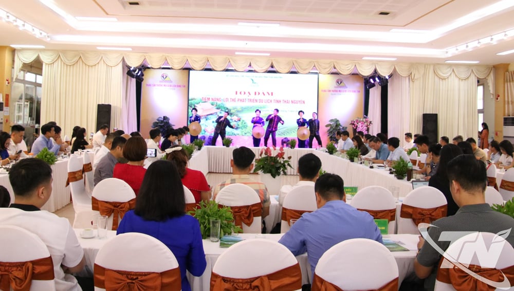 Quang cảnh Tọa đàm.