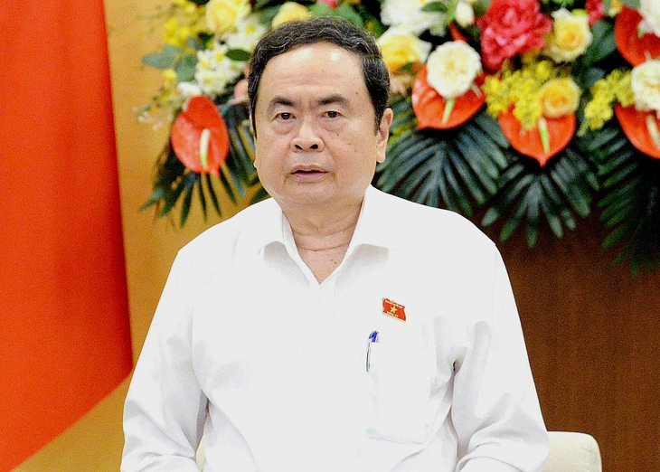 Chủ tịch Quốc hội: Bộ Chính trị sẽ có 2 nghị quyết mới về phát triển giáo dục và y tế - Ảnh 1.