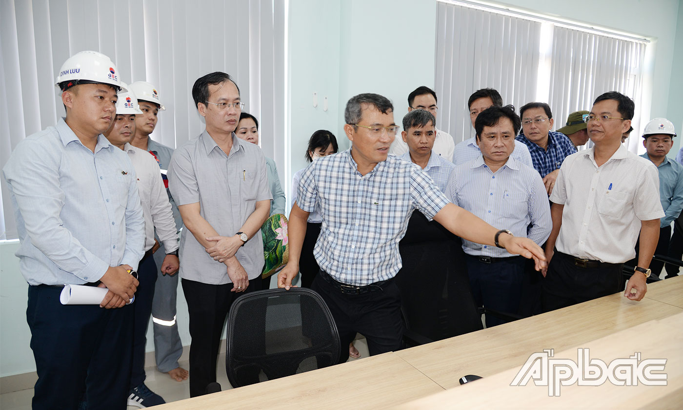 Đồng chí Trần Trí Quang tham quan Nhà máy điện gió Tân Phú Đông 1, 2.