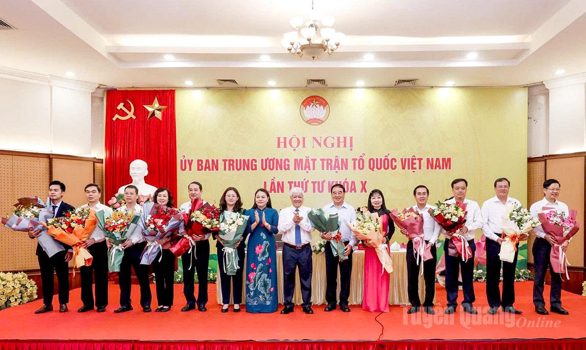 Đồng chí Ma Thế Hồng, Phó Bí thư Tỉnh ủy, Chủ tịch Ủy ban MTTQ Việt Nam tỉnh được hiệp thương cử tham gia Ủy ban Trung ương MTTQ Việt Nam.