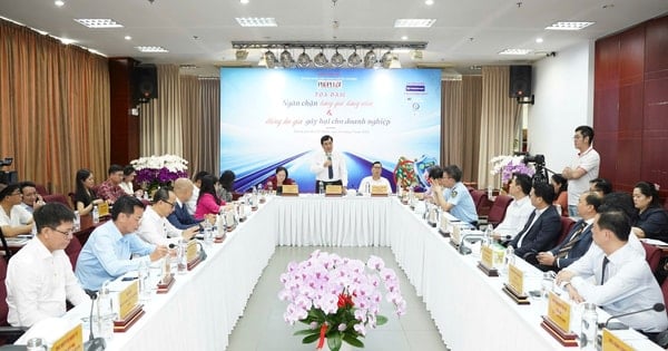 Cố tình đăng ký nhãn hiệu trùng hoặc gần giống thương hiệu thật, sau đó kiện ngược