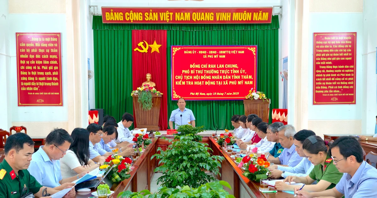 ឃុំ Phu My Nam ត្រូវតែឆ្ពោះទៅរកការកសាងរដ្ឋបាលប្រកបដោយវិជ្ជាជីវៈ និងទំនើប។