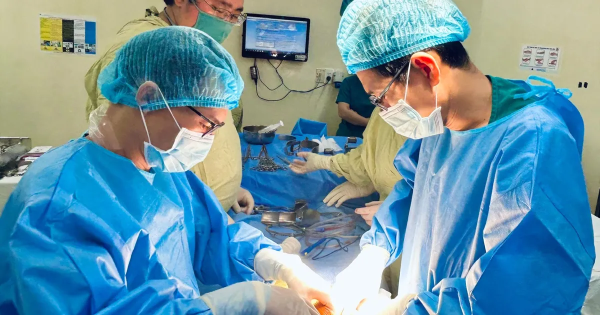 2 người bệnh trẻ được ghép thận thành công từ người chết não