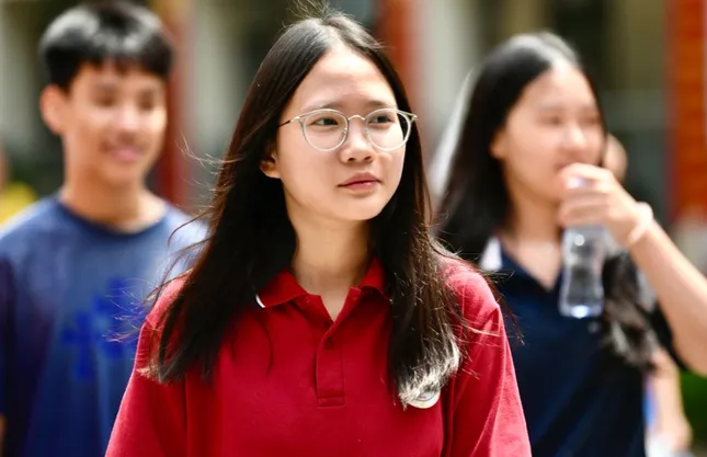 Chọn tổ hợp môn học: Cú 'đặt cược' lớn đầu đời của học sinh lớp 10 ảnh 1