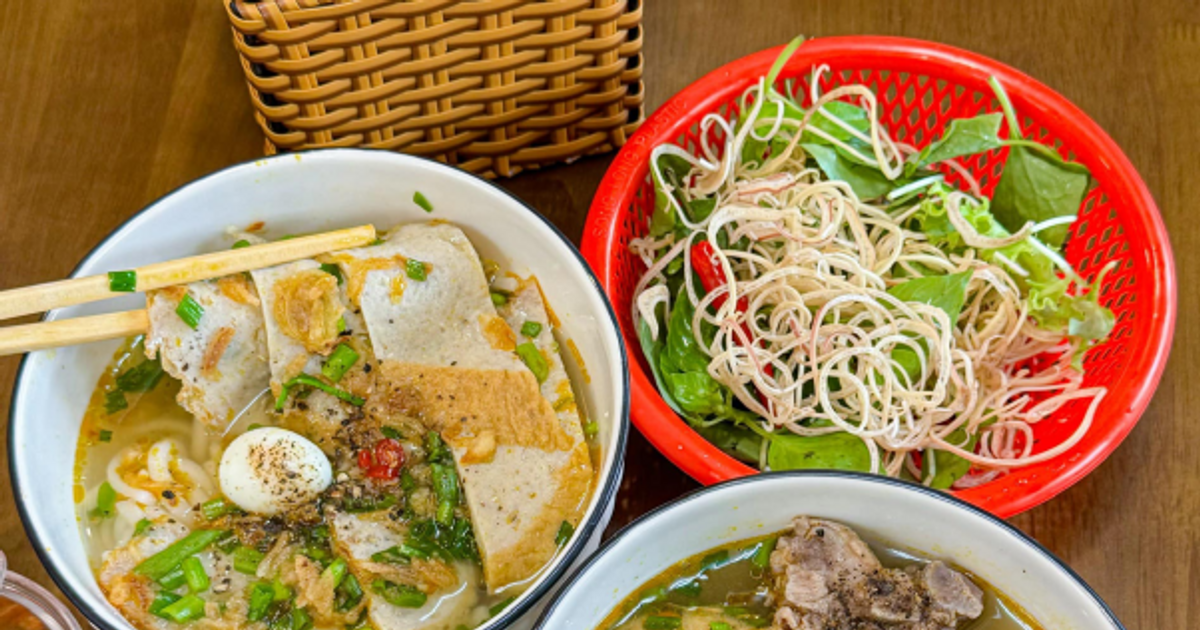 Cong Trieu Mantis Shrimp Quang Noodles - អាហារ​ប្រពៃណី​ចម្រុះ​ដែល​បង្ក​ឱ្យ​មាន​ភាព​ច្របូកច្របល់​ក្នុង​ទីក្រុង Da Nang