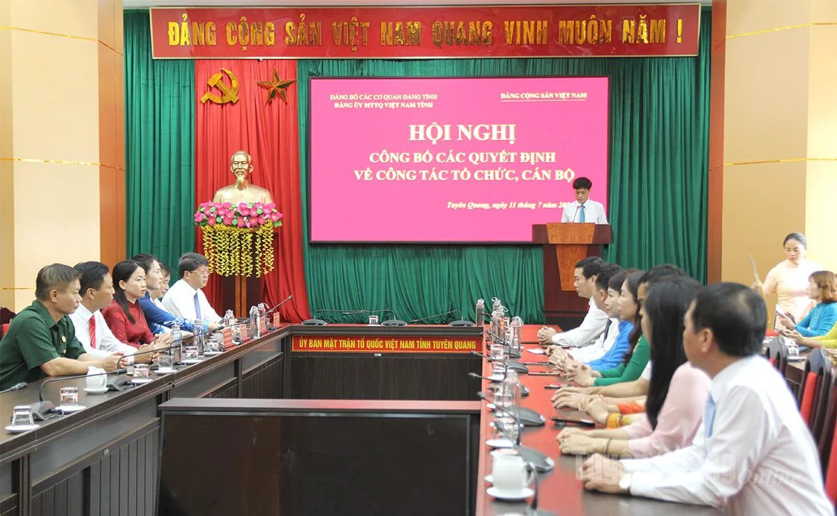 ប្រតិភូសន្និសីទ។