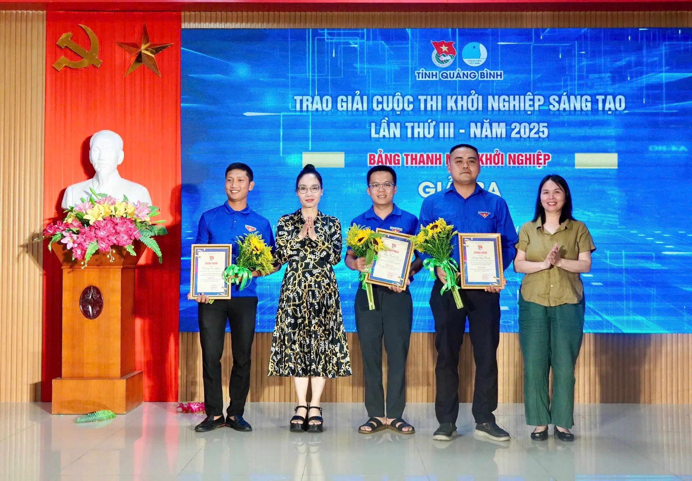Thắp sáng ước mơ khởi nghiệp