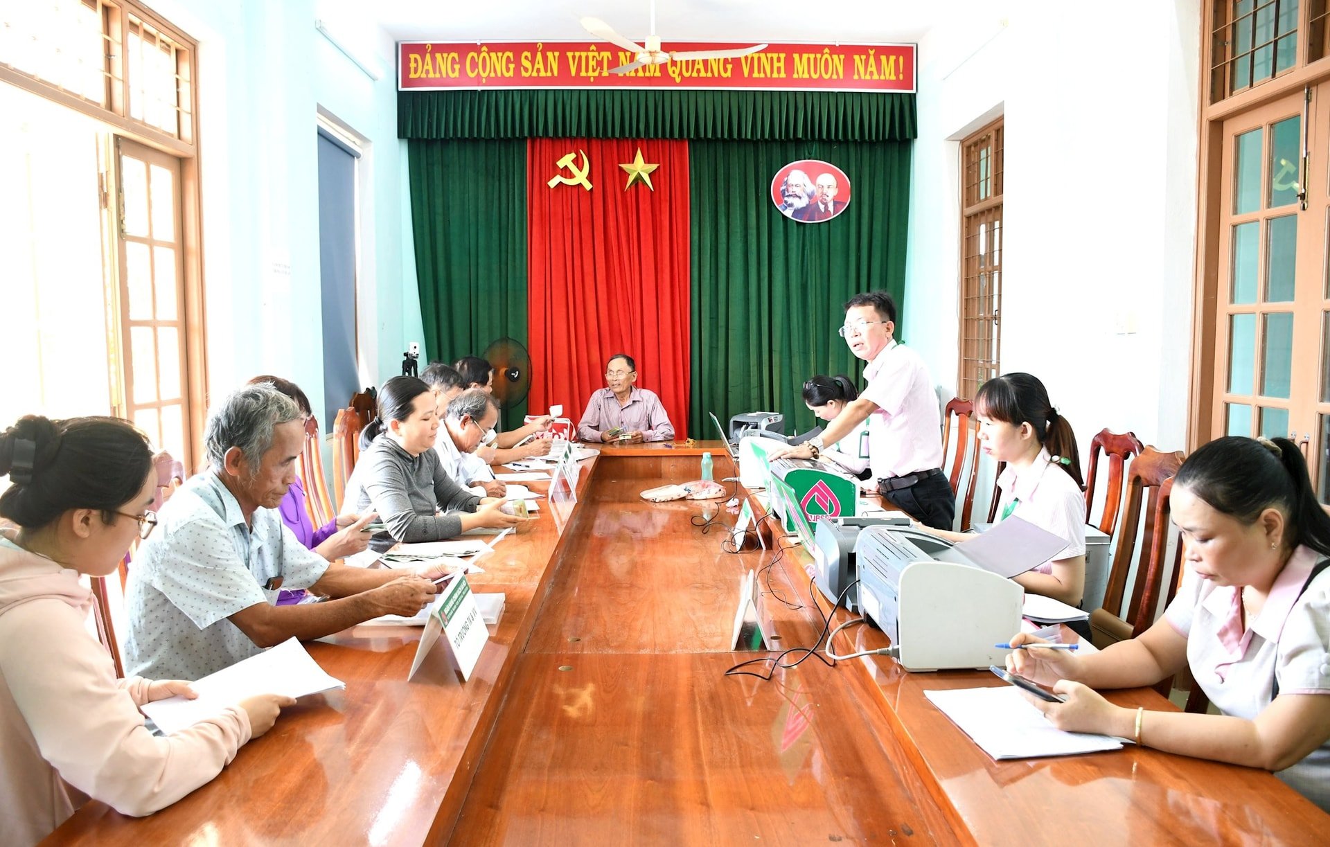 13_kinh-te.jpg